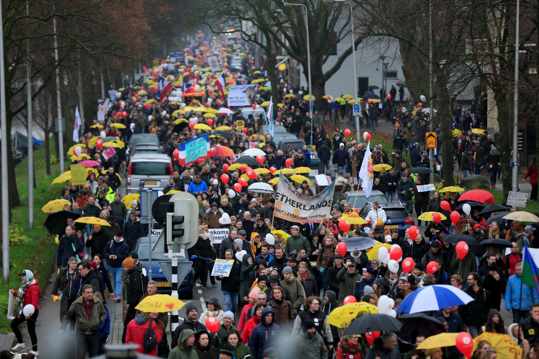 Ολλανδία κορωνοϊός διαδήλωση: Αστυνομική βία σε διαδηλώσεις στο Άμστερνταμ