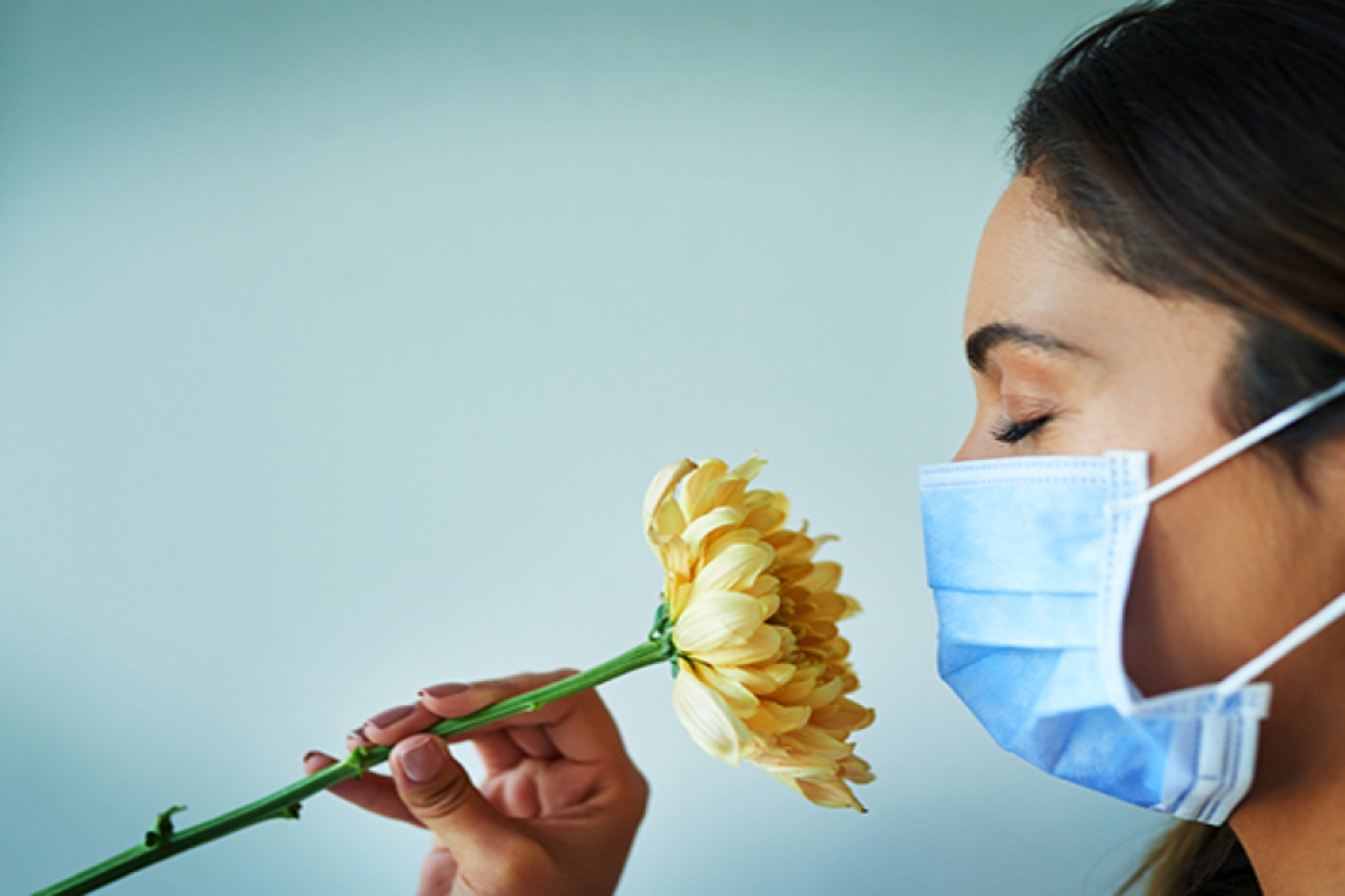 Όσφρηση ανοσμία: Το 96% των ασθενών Covid βιώνουν απώλεια της όσφρησης
