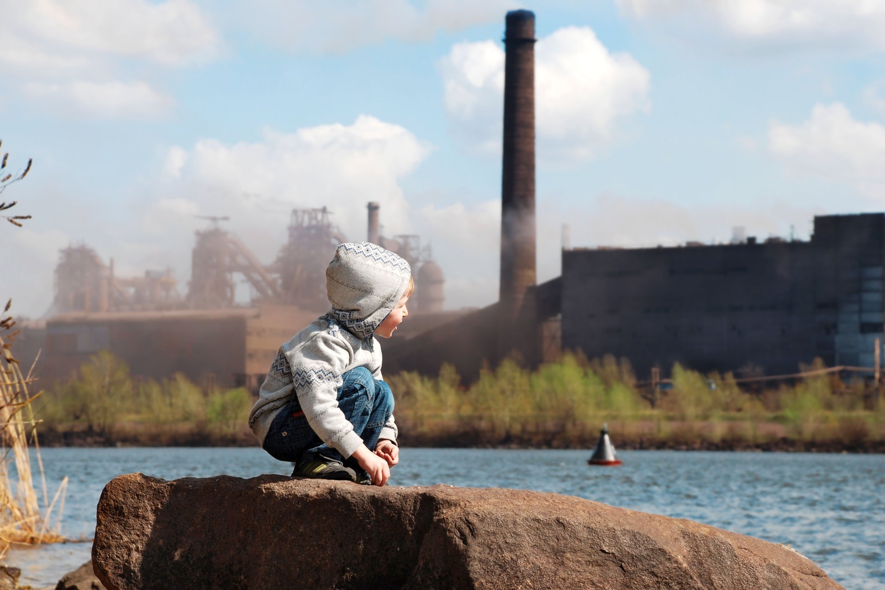Άσθμα ατμοσφαιρική ρύπανση: Το διοξείδιο αζώτου θέτει το αναπνευστικό των παιδιών σε κίνδυνο