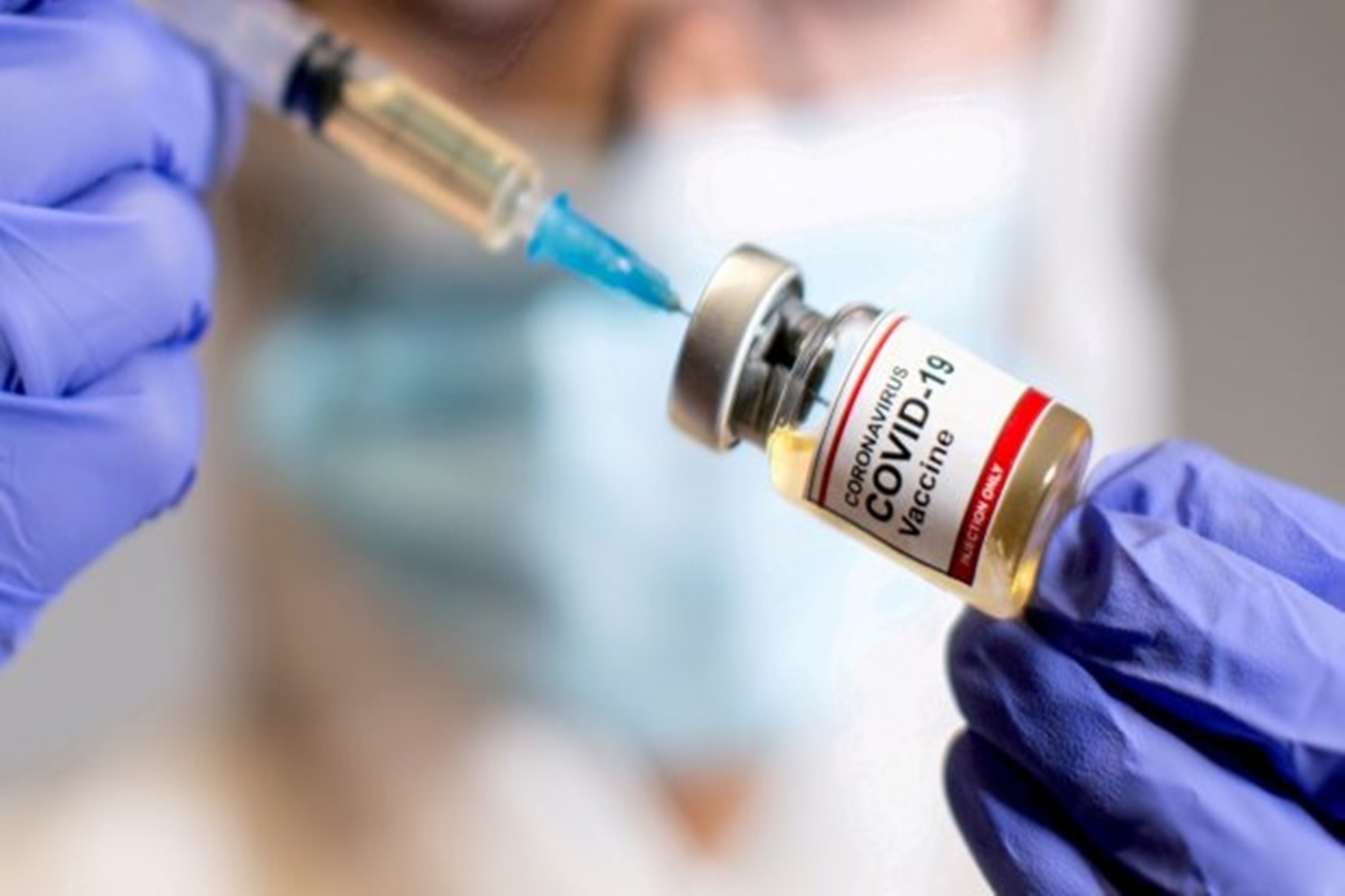 Γονικός εμβολιασμός Covid: Παρέχει προστασία στα παιδιά που μένουν στο ίδιο νοικοκυριό