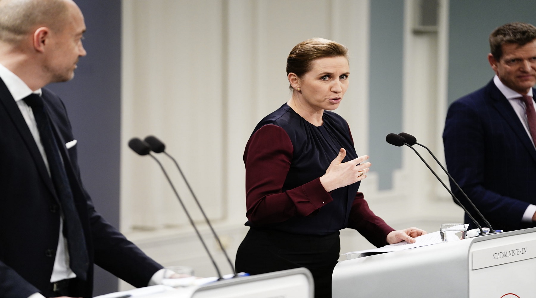 Covid Δανία: Τερματίζει τους περιορισμούς, ενώ η γειτονική Σουηδία επεκτείνει τους δικούς της