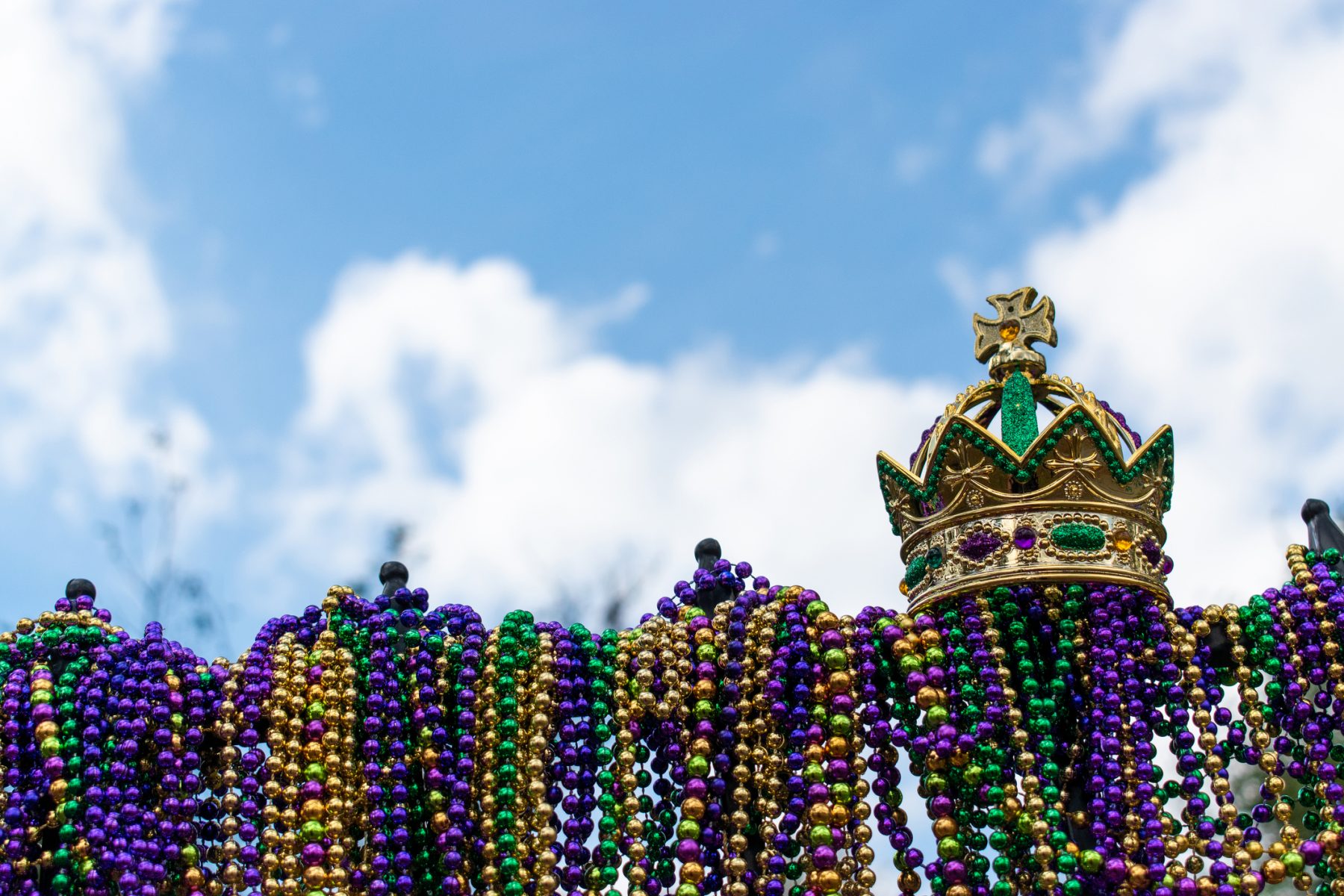 Mardi Gras: Φόβοι για το καρναβάλι και αποχωρήσεις λόγω Όμικρον στη Λουιζιάνα