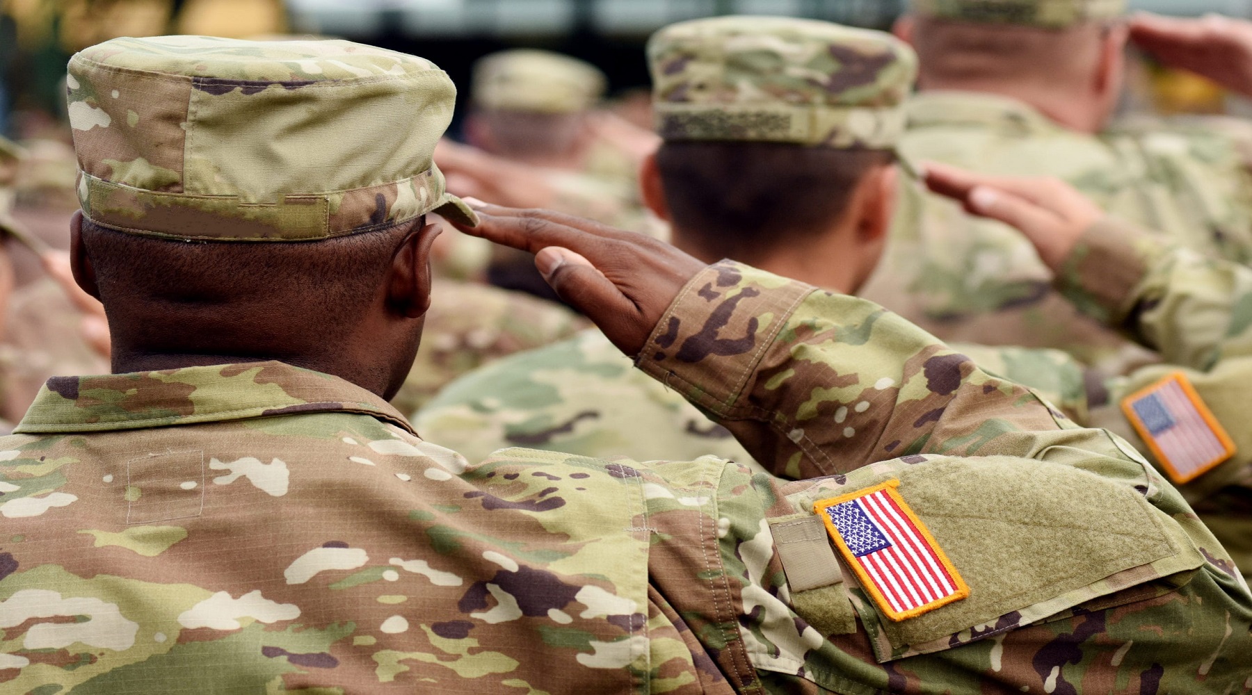 ΗΠΑ Στρατός: Ανεβάζει τα μπόνους για νεοσύλλεκτους στα 50.000 $, καθώς η COVID-19 βαραίνει