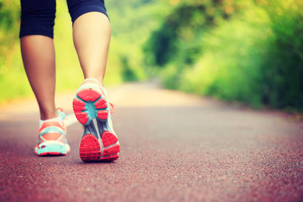 Περπάτημα οφέλη ψυχική υγεία: Δείτε πώς μια βόλτα μπορεί να κάνει θαύματα για την ψυχική σας ευεξία [vid]