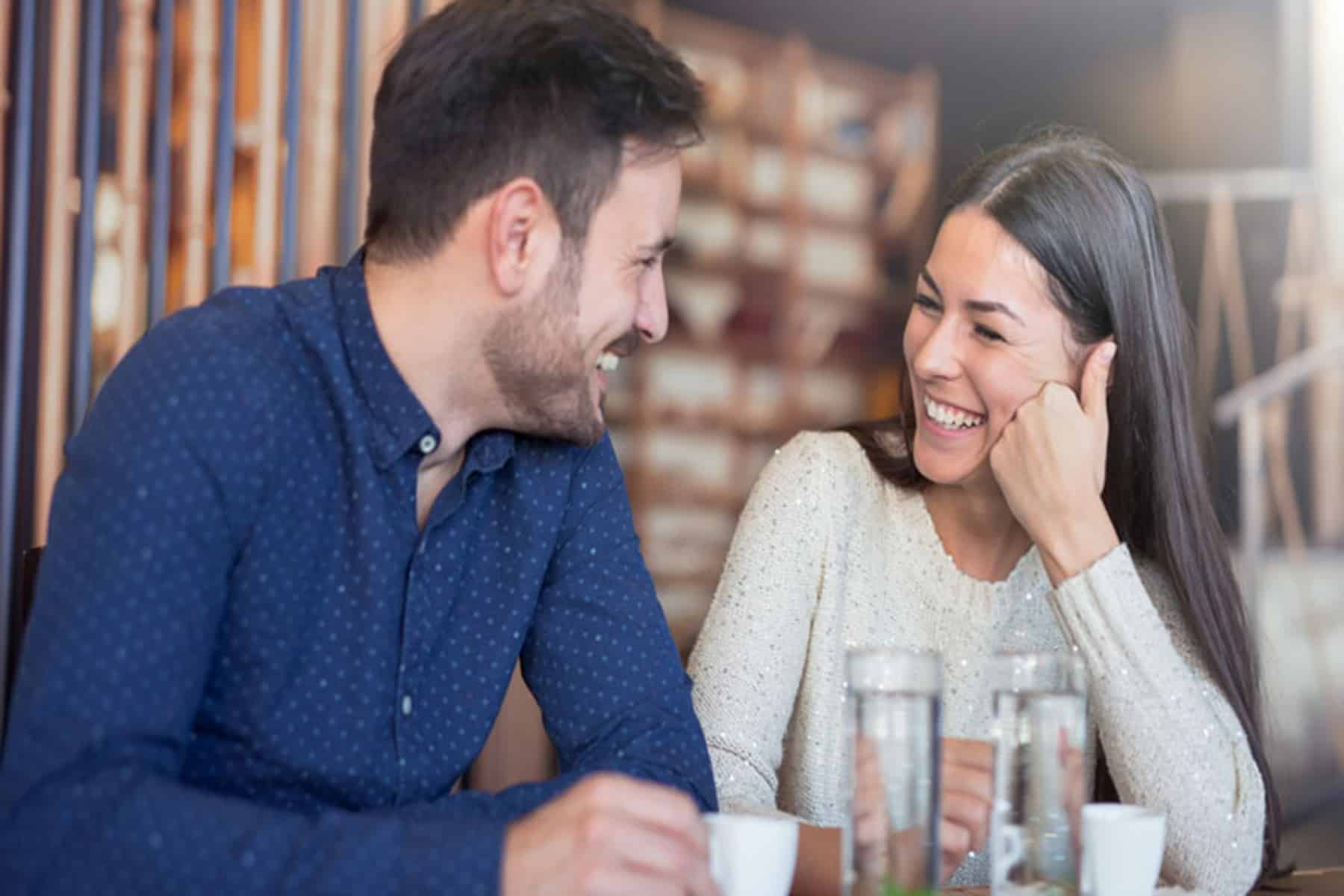 Σχέσεις προτεραιότητα: Γιατί νιώθετε ως “δεύτερη επιλογή” σε μία σχέση;