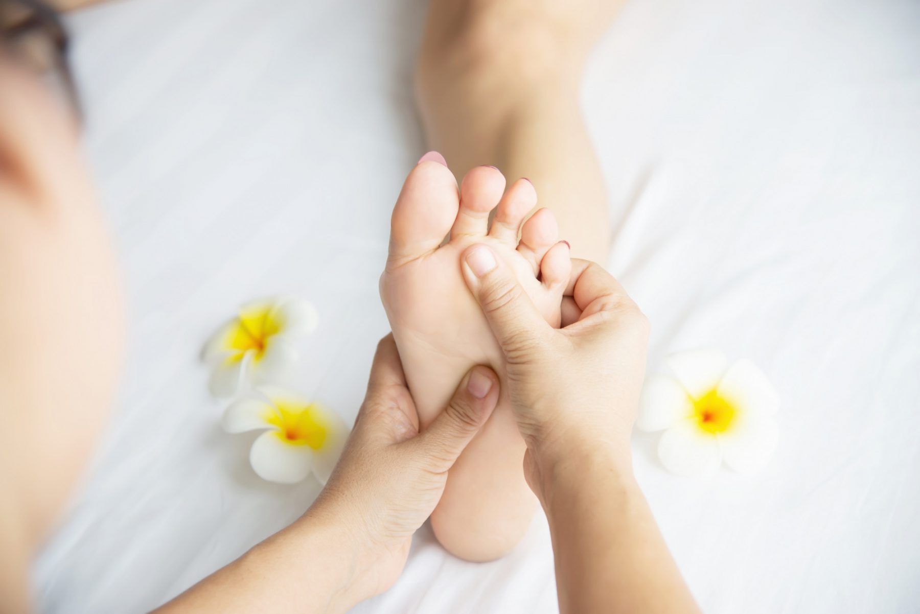 Πρησμένα πόδια και αστραγάλοι: Θεραπείες που πρέπει να δοκιμάσετε