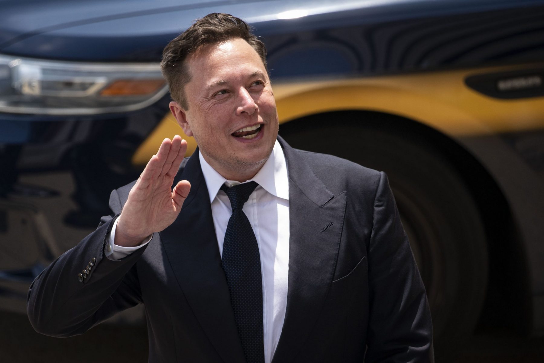 Elon Musk Starlink: Ο ιδρυτής της SpaceX ενεργοποίησε το δίκτυο internet στην Ουκρανία