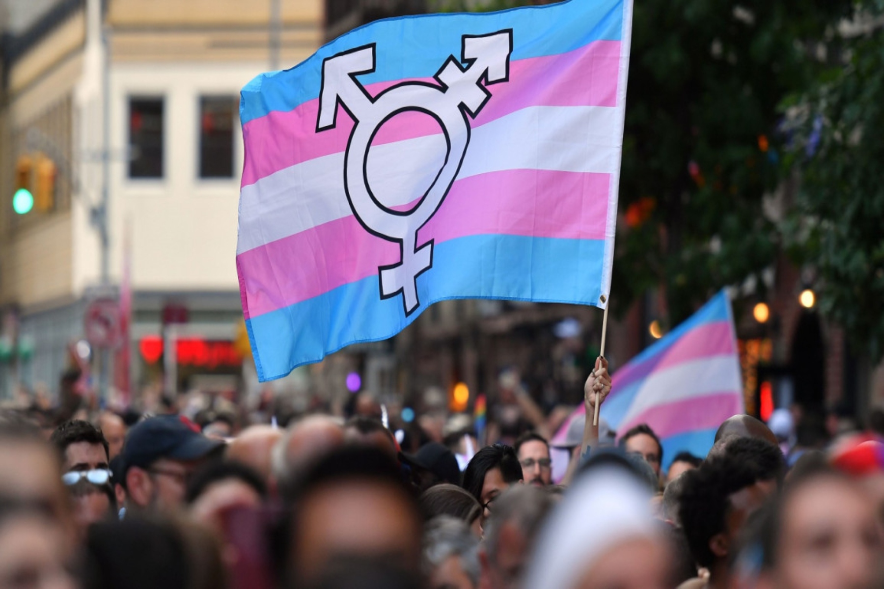 Κουβέιτ: Αποποινικοποίηση της “μίμησης του αντίθετου φύλου” ως ορόσημο στα δικαιώματα των τρανς