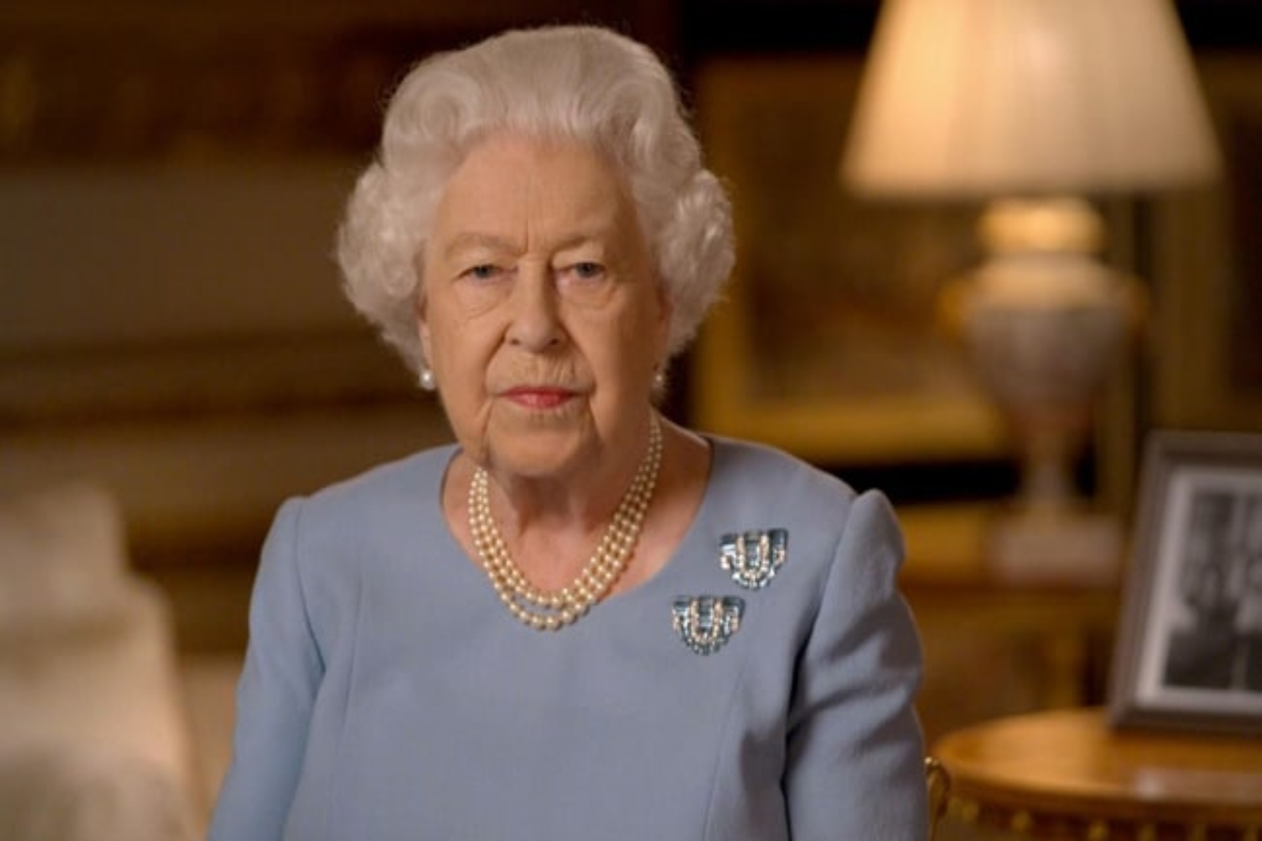 Βασίλισσα Ελισάβετ: Θετική στον κορωνοϊό η Βρετανίδα μονάρχης