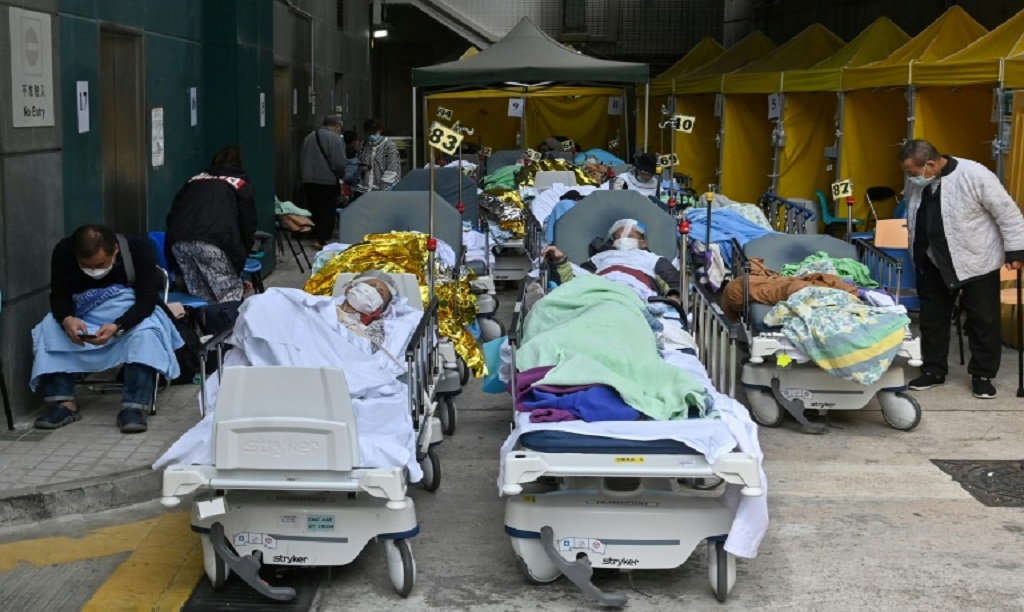 Κίνα: Βοηθά το κατεστραμμένο από τον ιό Χονγκ Κονγκ να δημιουργήσει μονάδες απομόνωσης