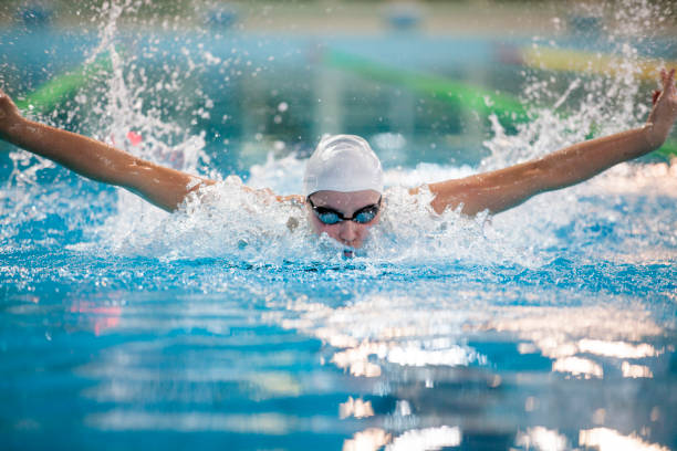 Κολύμπι: Μόνο η έντονη άσκηση προστατεύει από μυοσκελετικούς πόνους [vid]