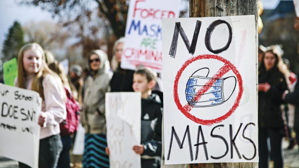 Φοιτητές της Βιρτζίνια αντιμετωπίζουν αποβολή για παραβίαση της εντολής για μάσκα παρά την εκτελεστική εντολή Youngkin