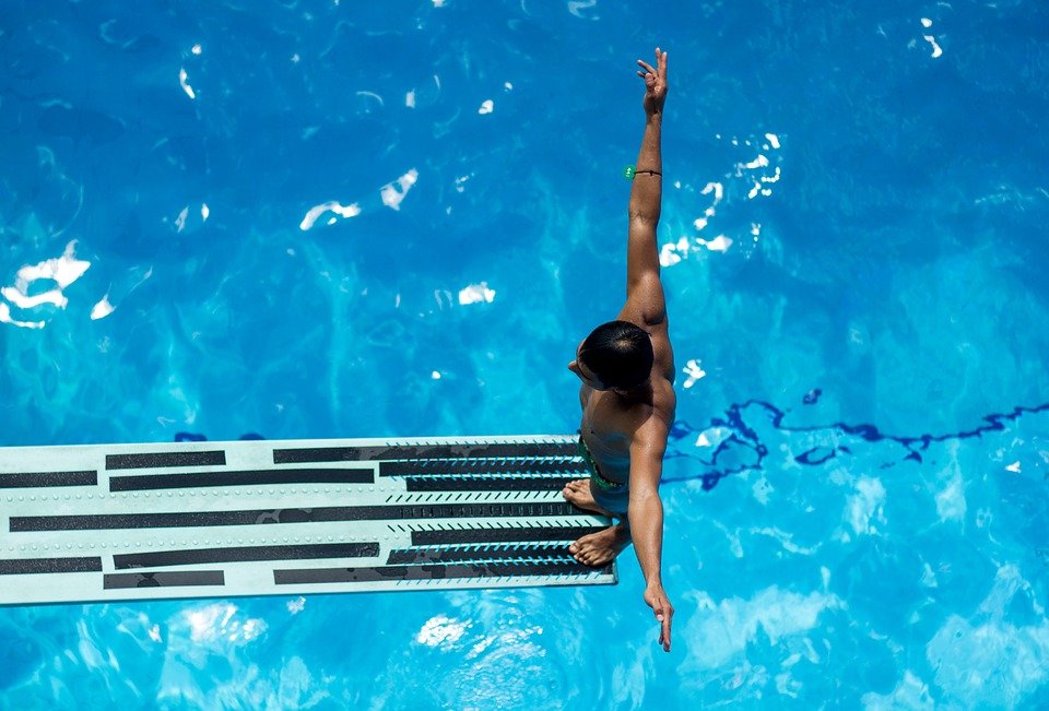 Κολύμβηση: 4 λόγοι που κάνει καλό στο σώμα σου [vid]