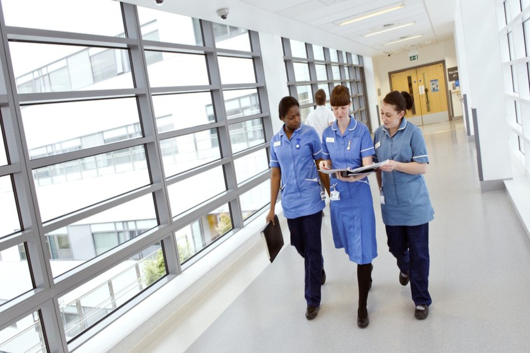 Ηνωμένο Βασίλειο NHS: Προχωρά η ενίσχυση του NHS με 50.000 νοσηλευτές έως το 2024