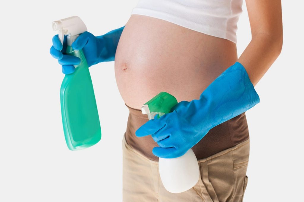 Η χρήση απολυμαντικών στην εγκυμοσύνη συνδέεται με παιδικό άσθμα και έκζεμα
