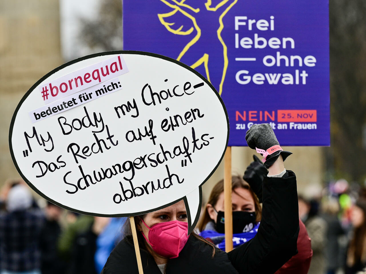 Γερμανία: Επιδιώκει να μεταρρυθμίσει τον νόμο των αμβλώσεων της εποχής των Ναζί