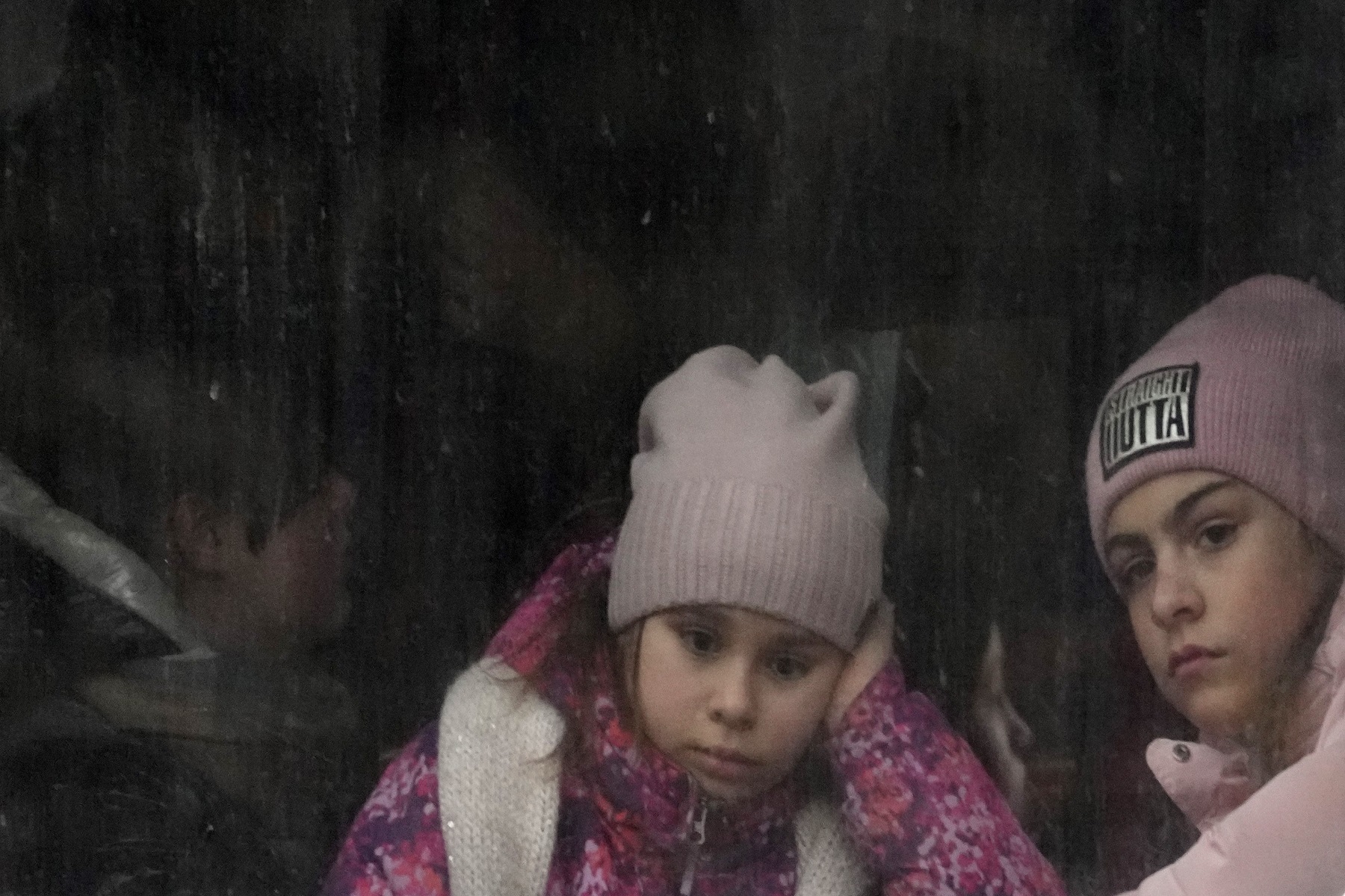 Παιδιά Ουκρανία: Αντιμετωπίζουν αποπροσανατολισμό και εκμετάλλευση κατά τη διάρκεια της διαδρομής από το σπίτι