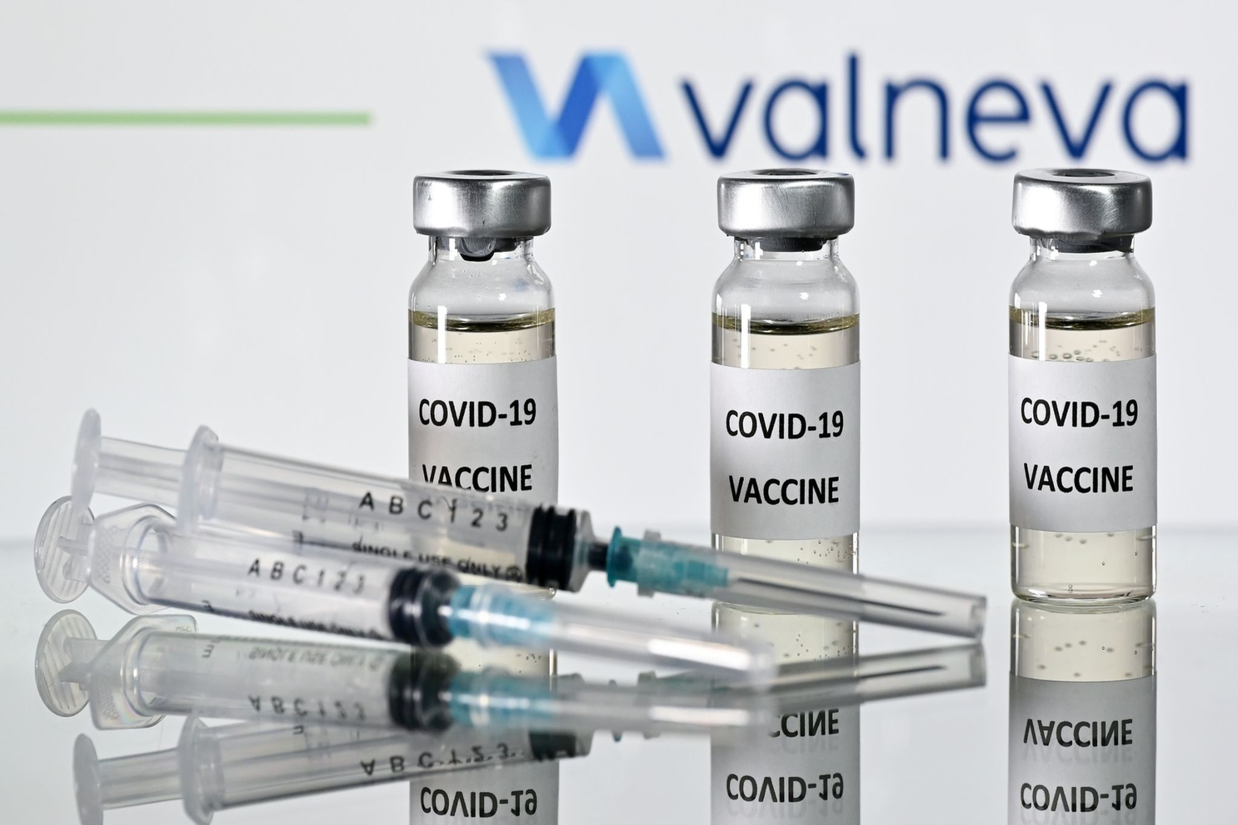 Valneva εμβόλιο: Έλαβε την 1η έκτακτη έγκριση από το Μπαχρέιν
