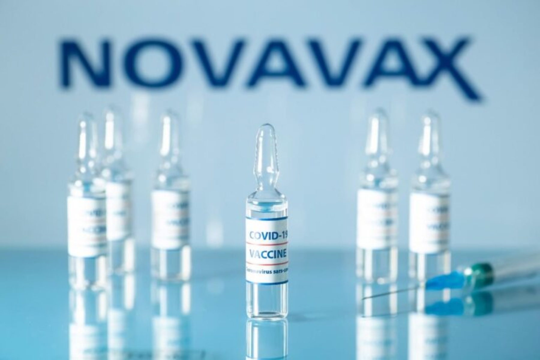 Novavax: Άνοιξε η πλατφόρμα για ραντεβού με το πρωτεϊνικό εμβόλιο