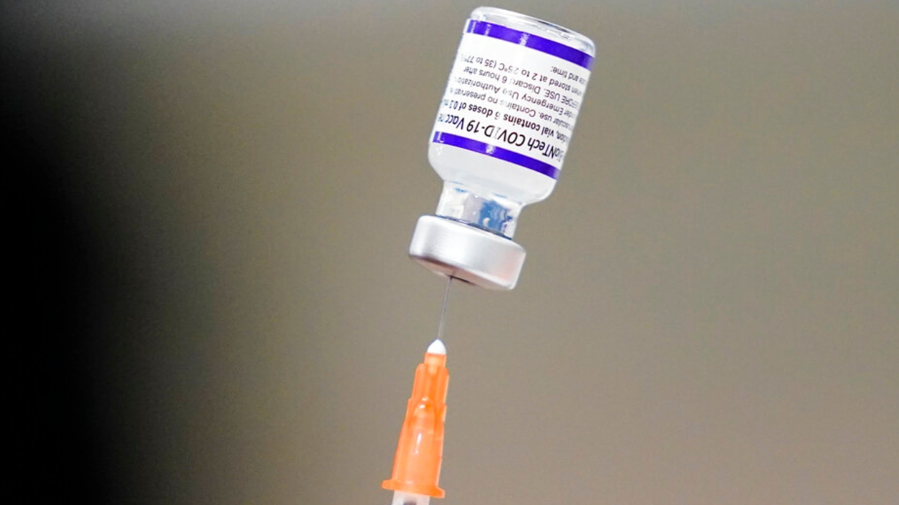 Εμβόλια Αποτελεσματικότητα: Η κυβέρνηση Μπάιντεν θα προσφέρει ενισχυτές COVID-19 σε ηλικιωμένους Αμερικανούς
