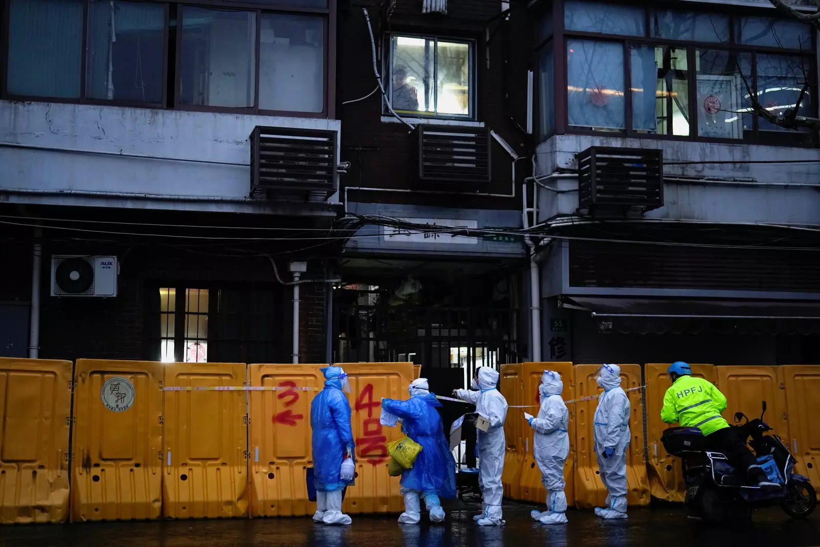 Covid-19 Κίνα: Ειδικός προειδοποιεί ότι οι νεκροί από το lockdown στη Σαγκάη θα είναι «πολύ περισσότεροι» από τις ζωές που σώζονται