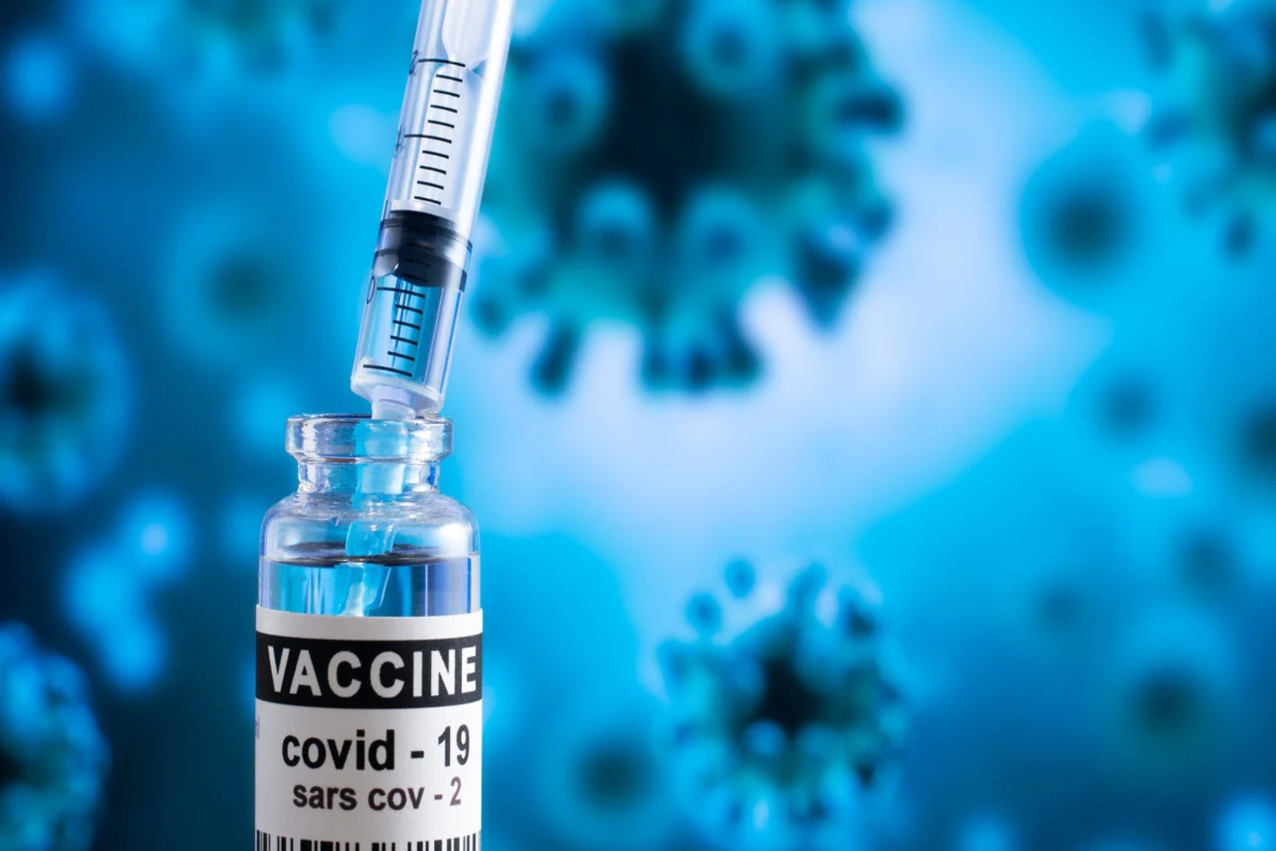 Εμβόλιο: Ανοίγει αύριο η πλατφόρμα για την 4η δόση στις ηλικίες 70-79 ετών