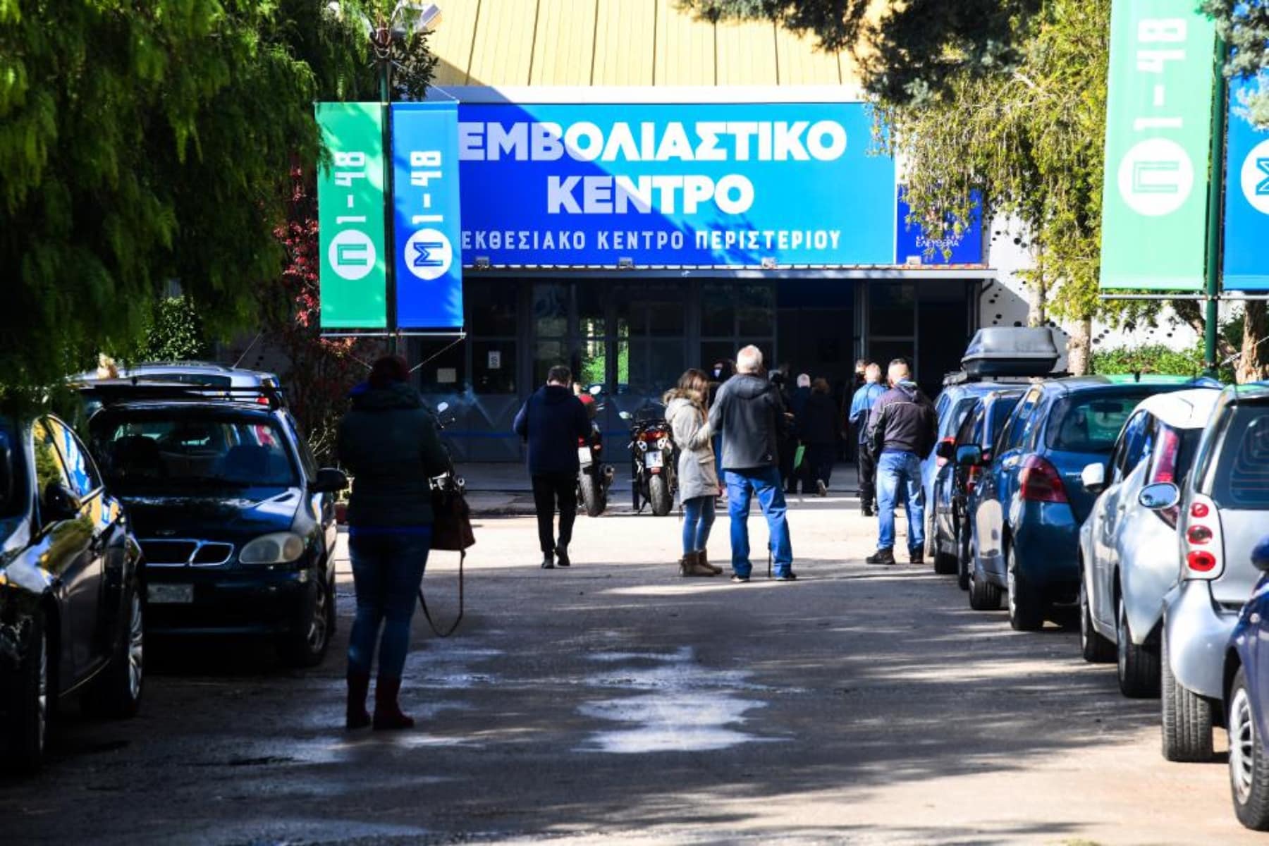 4η δόση: Συνεδριάζει η Εθνική Επιτροπή Εμβολιασμών για τους άνω των 60