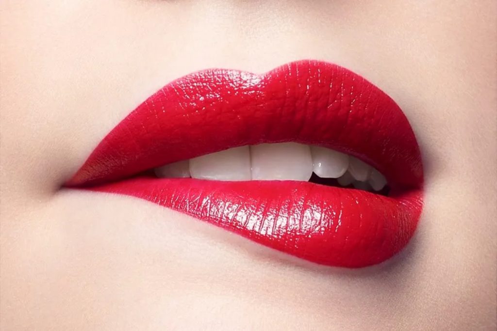 5 Tips για λαμπερά χείλη που μαγνητίζουν
