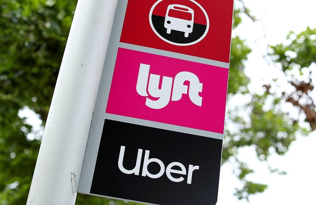 Uber & Lyft: Συμμετέχουν σε αεροπορικές εταιρείες για να τερματίσουν την εντολή για μάσκα στις ΗΠΑ