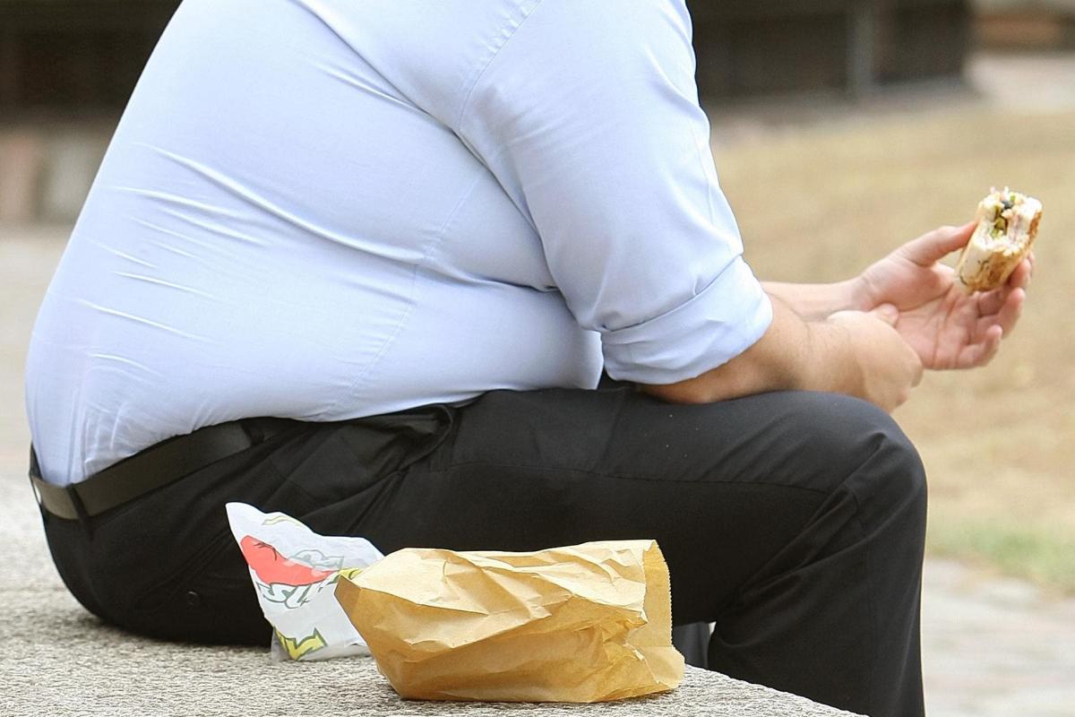 ΠΟΥ Παχυσαρκία: Νέα έκθεση μετατοπίζει την ευθύνη από το άτομο στην κοινωνία