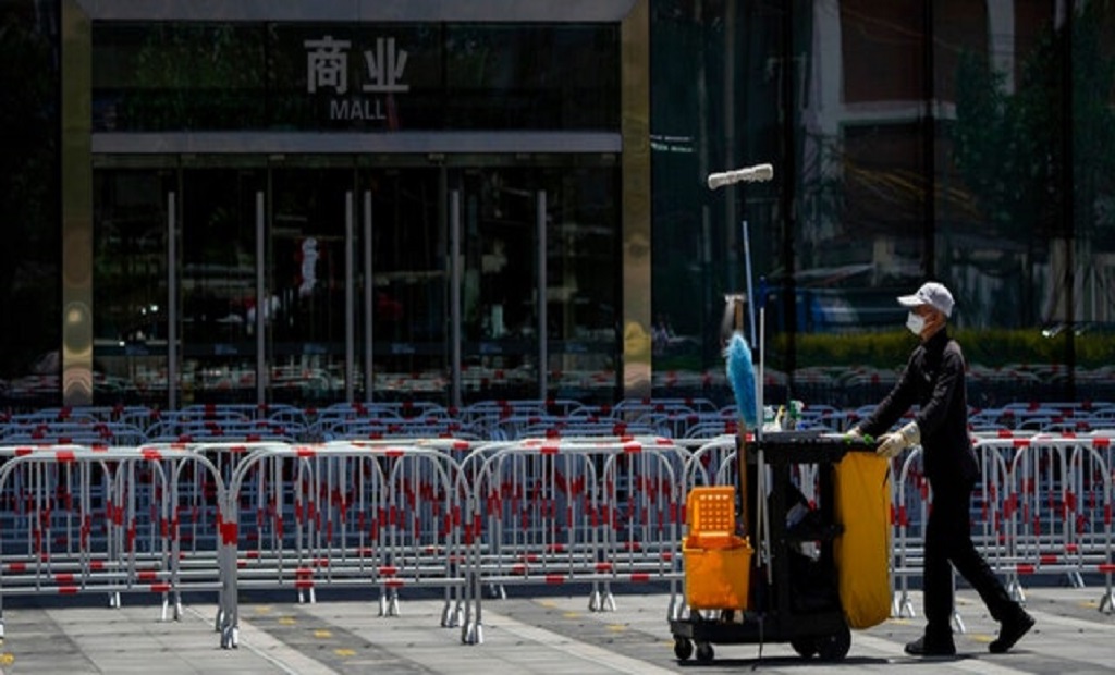  Η μάχη κατά της COVID στην κινεζική πρωτεύουσα οδηγεί σε περιορισμούς, τιμωρίες για παραβιάσεις 