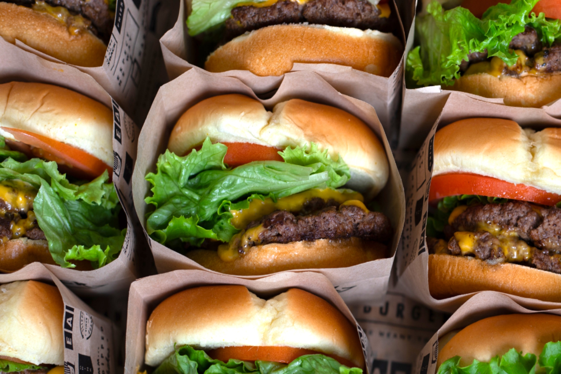 Hamburger: Το εμβληματικό φαγητό της Αμερικής γιορτάζεται σε όλο τον κόσμο