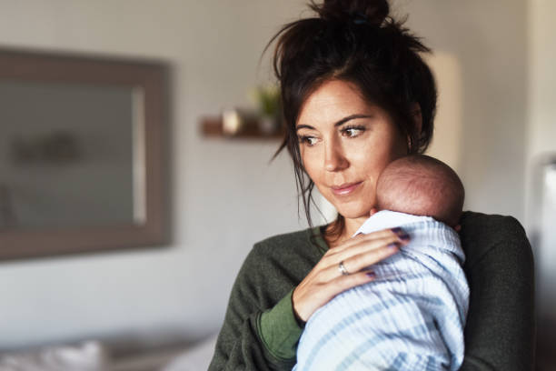 Εγκυμοσύνη: Πώς επηρεάζεται η ψυχική υγεία της νέας μανούλας