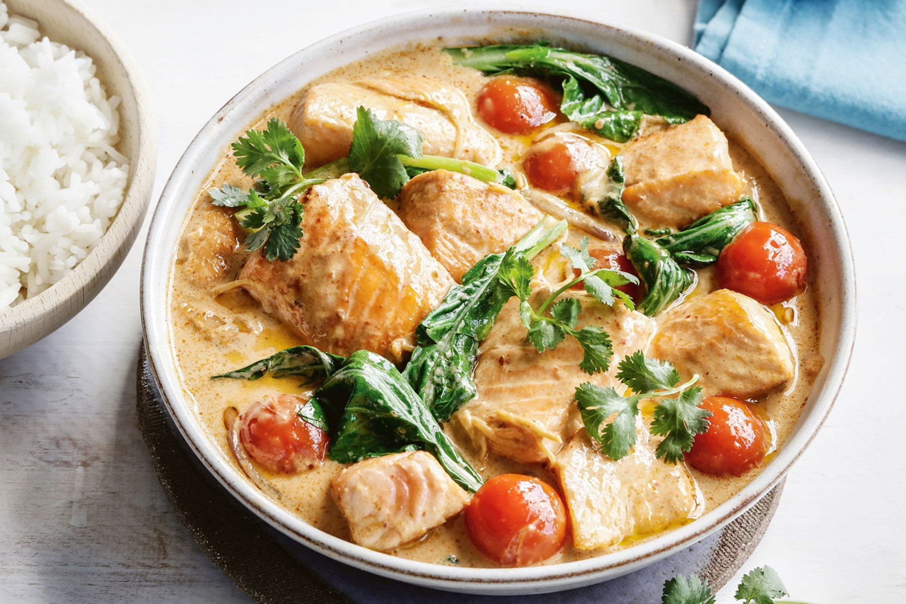 Ψάρι: Δημιουργήστε την πιο νόστιμη συνταγή με σολομό και κάρυ