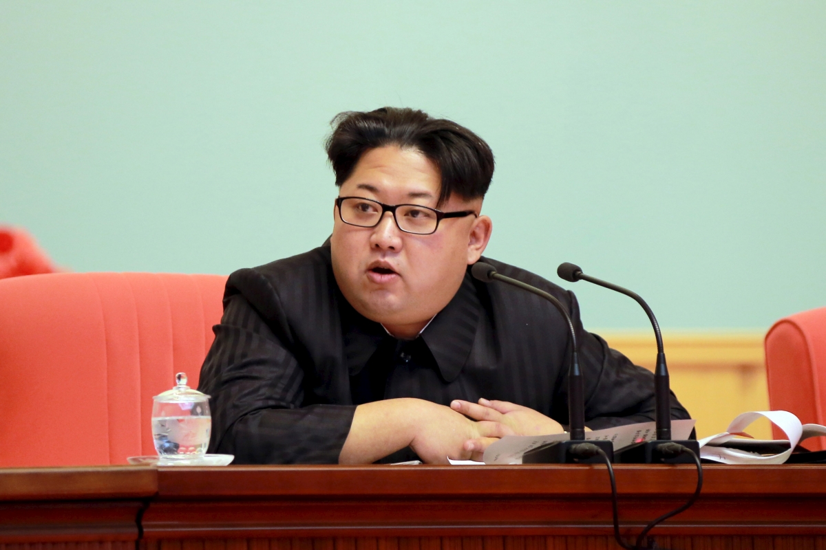Βόρεια Κορέα: Στοχεύει την ισχυρή καταστολή σε στενά τζιν, μακριά μαλλιά, βαμμένα μαλλιά, piercing, αναφέρει έκθεση