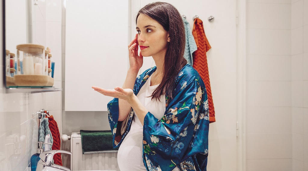 Εγκυμοσύνη: Μπορεί να αλλάξει την εμφάνιση των σπίλων;