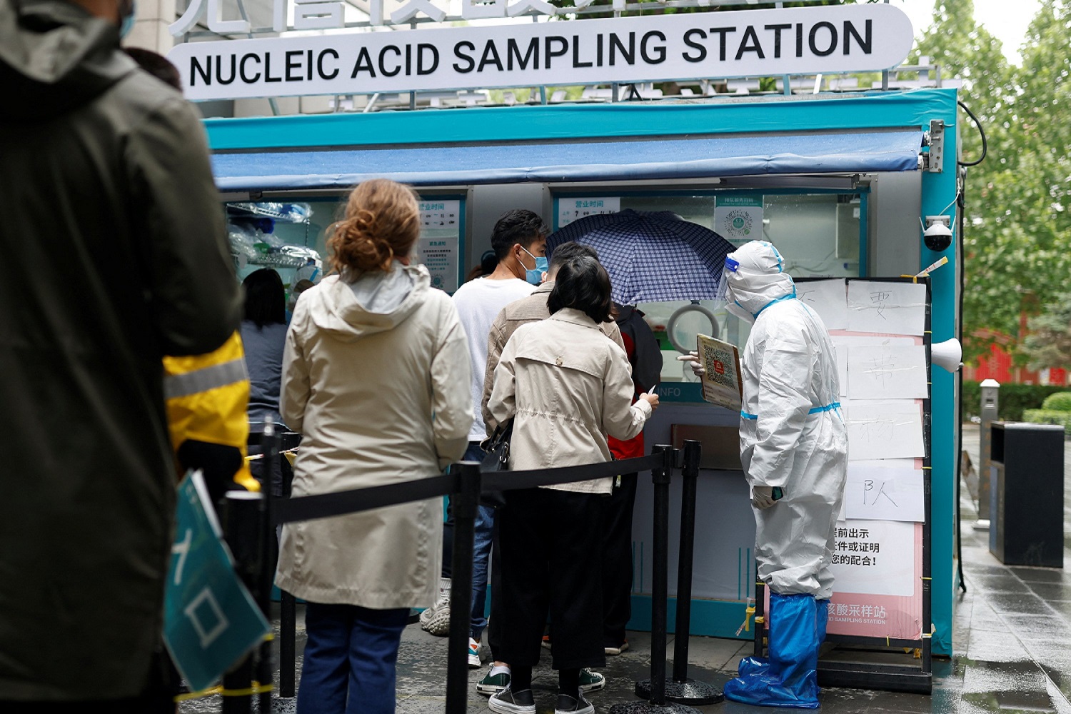 Κίνα: Δημιουργεί μόνιμους σταθμούς δοκιμών PCR covid