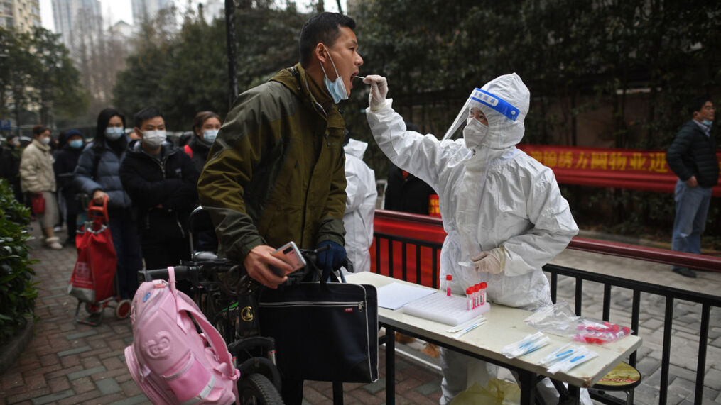 Κίνα Πεκίνο: Προετοιμάζει νοσοκομειακές εγκαταστάσεις για την COVID-19 – Παραγγέλνει περισσότερες δοκιμές