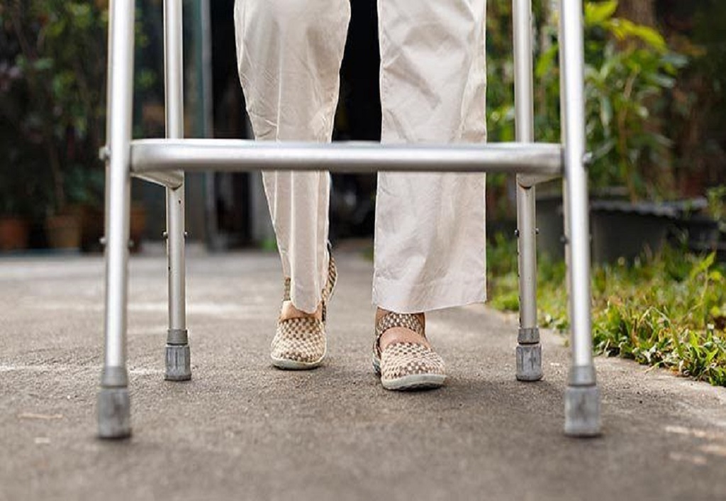Αρθρίτιδα: Ο πόνος στο γόνατο μπορεί να προληφθεί με το περπάτημα, λέει μελέτη
