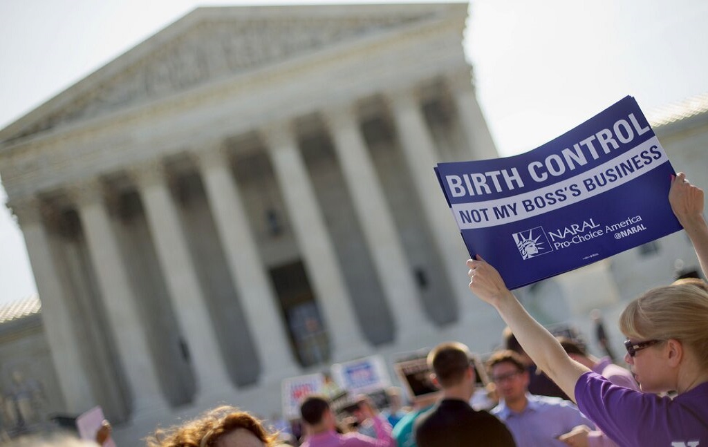 Washington Post: Νομοθέτες κατά των αμβλώσεων θεωρούν τις γυναίκες ως «μηχανές επώασης», λέει άρθρο της εφημερίδας