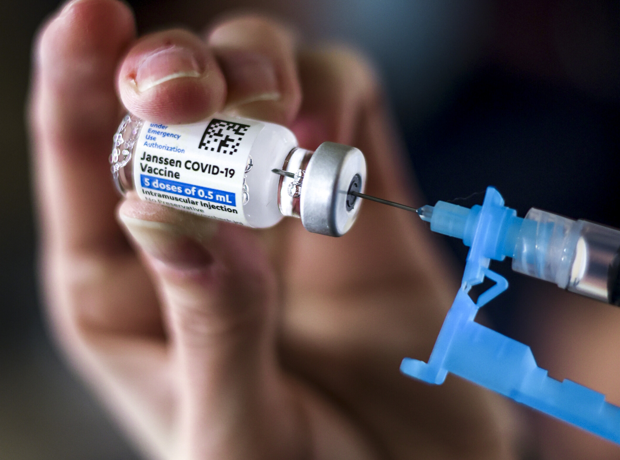 Εμβολιασμός Covid: Ανοίγει σήμερα η πλατφόρμα για την 4η δόση – Ποιους αφορά