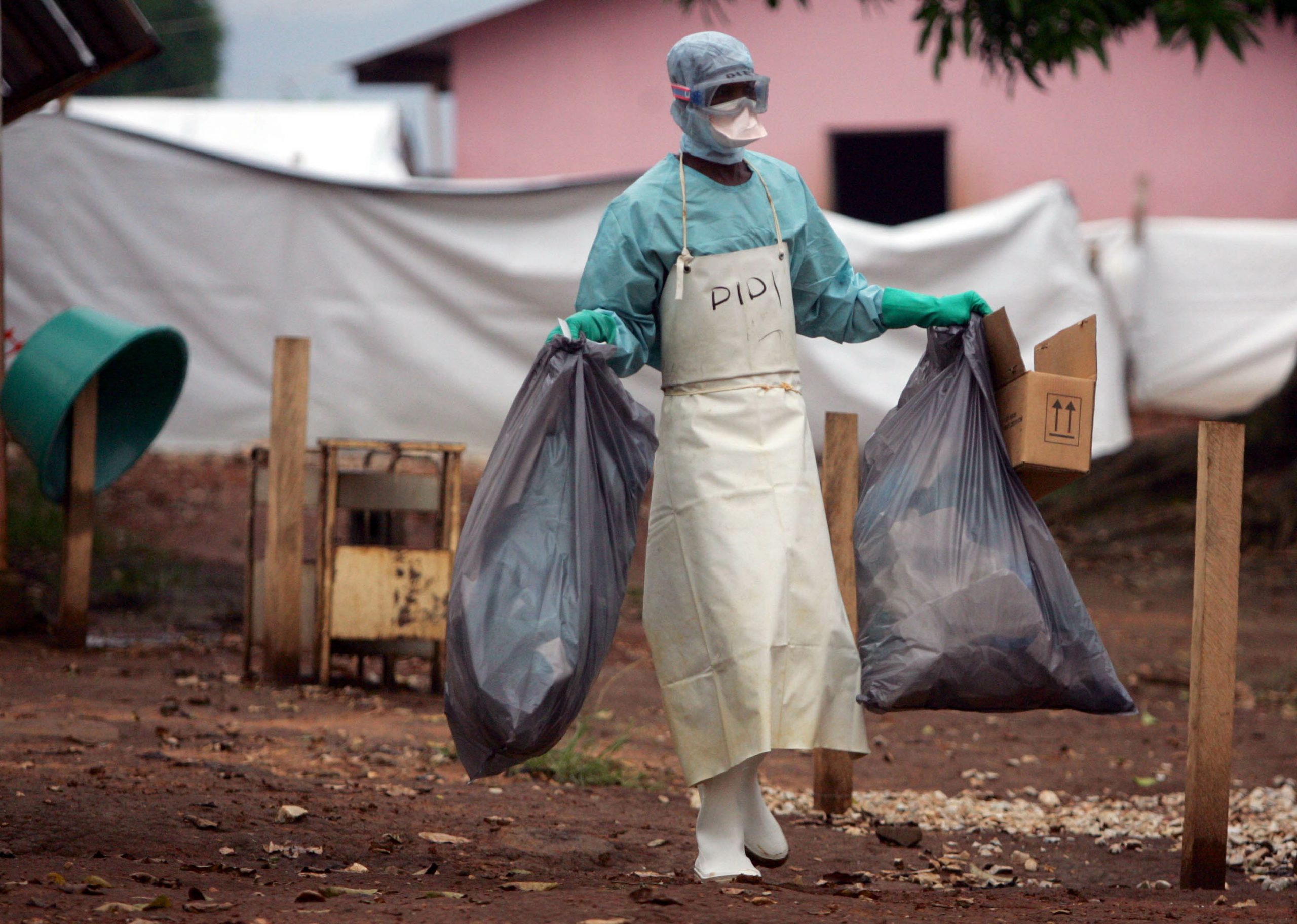 Ιός Marburg: Η Γκάνα ανακοίνωσε τα πρώτα κρούσματα του θανατηφόρου ιού στη χώρα