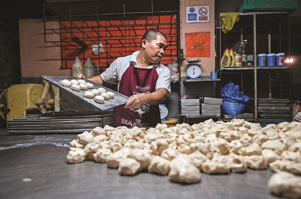 Φιλιππίνες: Τα αρτοποιεία συρρικνώνουν το «ψωμί» καθώς δαγκώνει ο πληθωρισμός