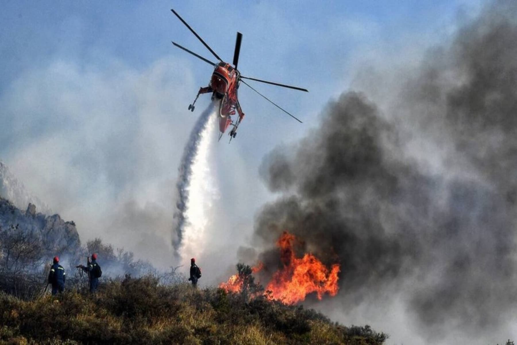 Φωτιά: Σε εξέλιξη μέτωπα στην Ηλεία και τον Ασπρόπυργο