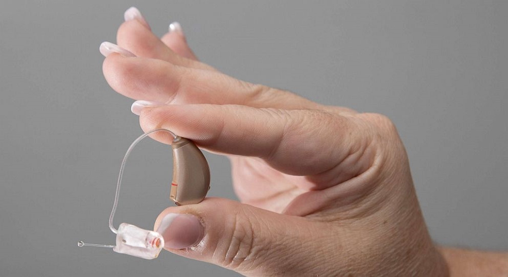 Ακουστικά Βαρηκοΐας: Θα είναι διαθέσιμα χωρίς ιατρική συνταγή μετά νέο κανόνα του FDA