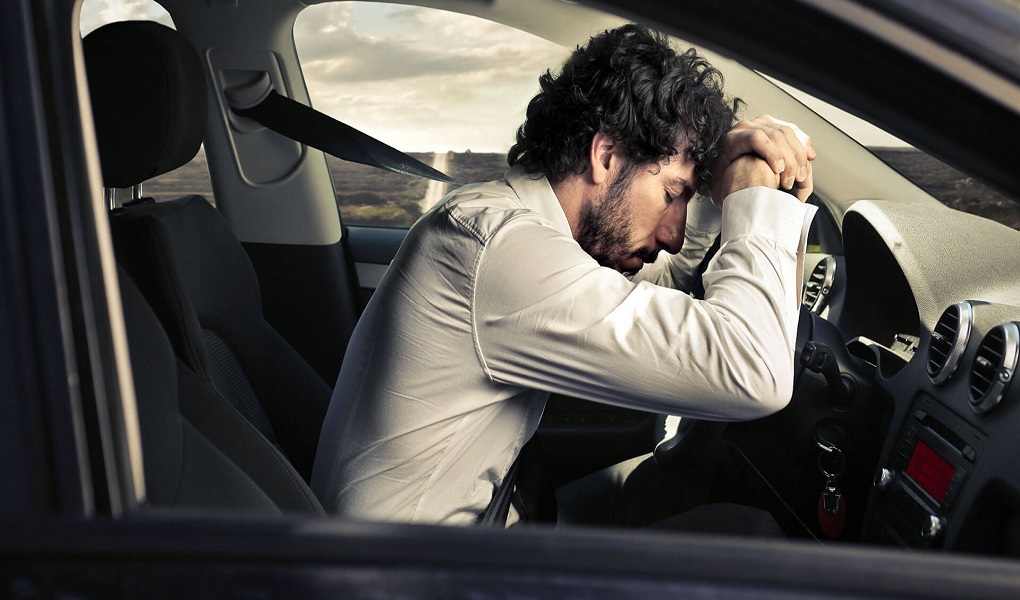 Υπνηλία: Πώς να την καταπολεμήσετε την ώρα της οδήγησης