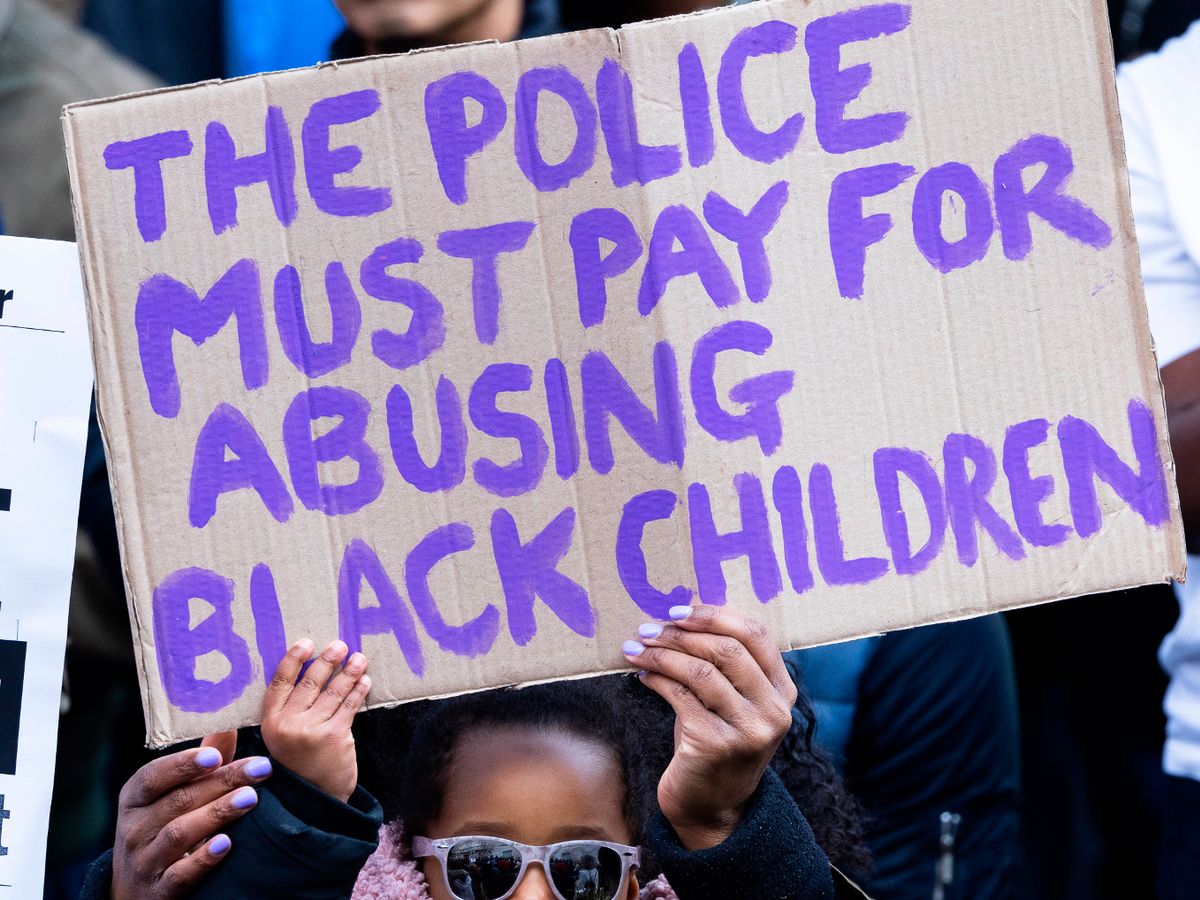 Βρετανία: Η αστυνομία του Λονδίνου έκανε έρευνα σε εκατοντάδες παιδιά-νέα δεδομένα