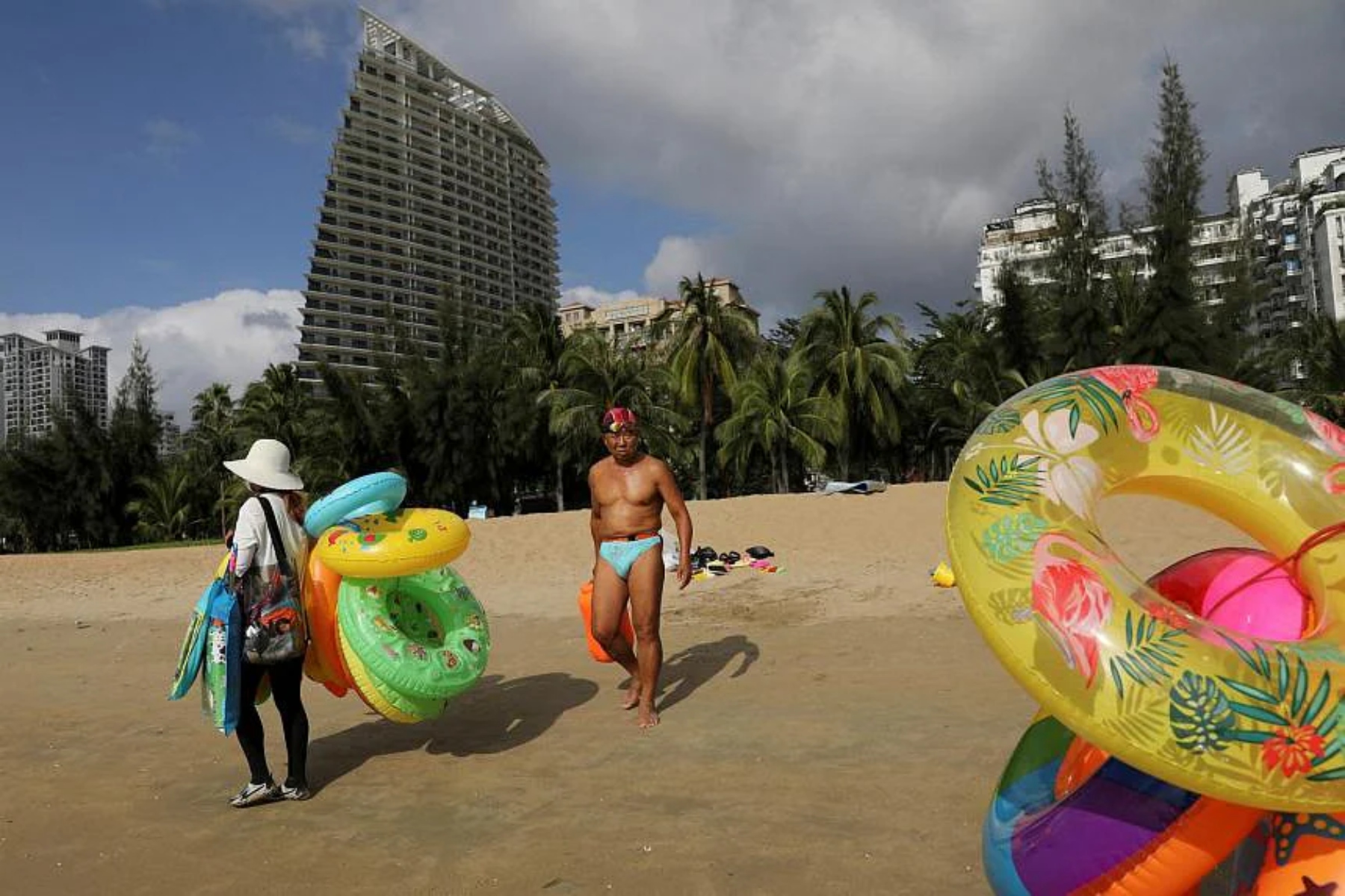 Χαβάη Κίνας: Πάνω από 80.000 τουρίστες παγιδευμένοι μετά το ξέσπασμα της COVID