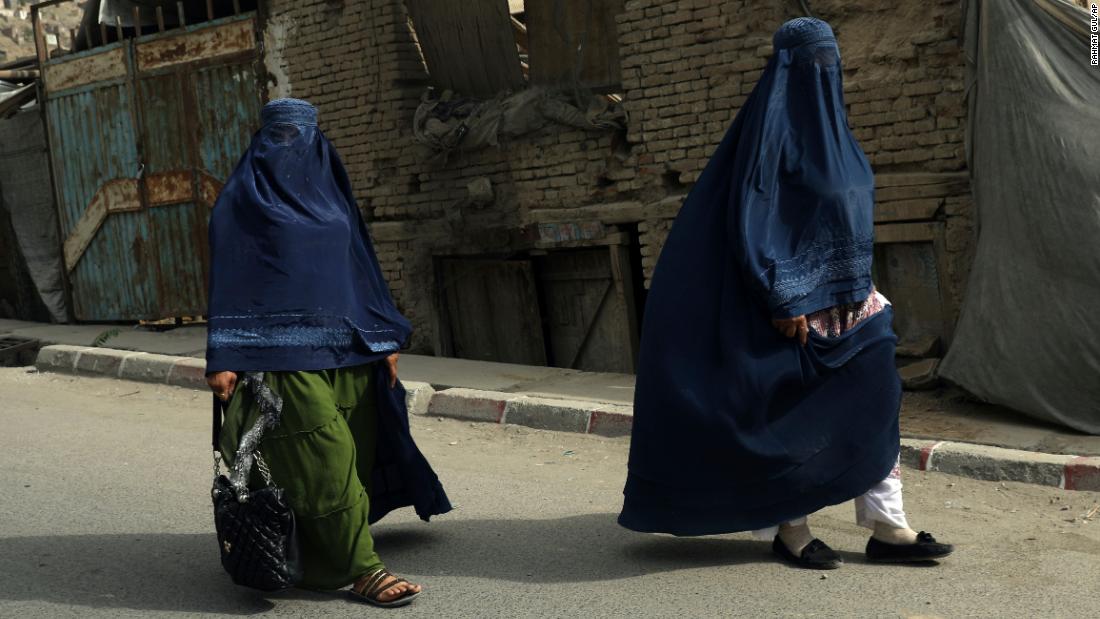 Αφγανιστάν: Οι γυναίκες θέλουν απεγνωσμένα να εργαστούν στη χώρα που κυβερνούν οι Ταλιμπάν