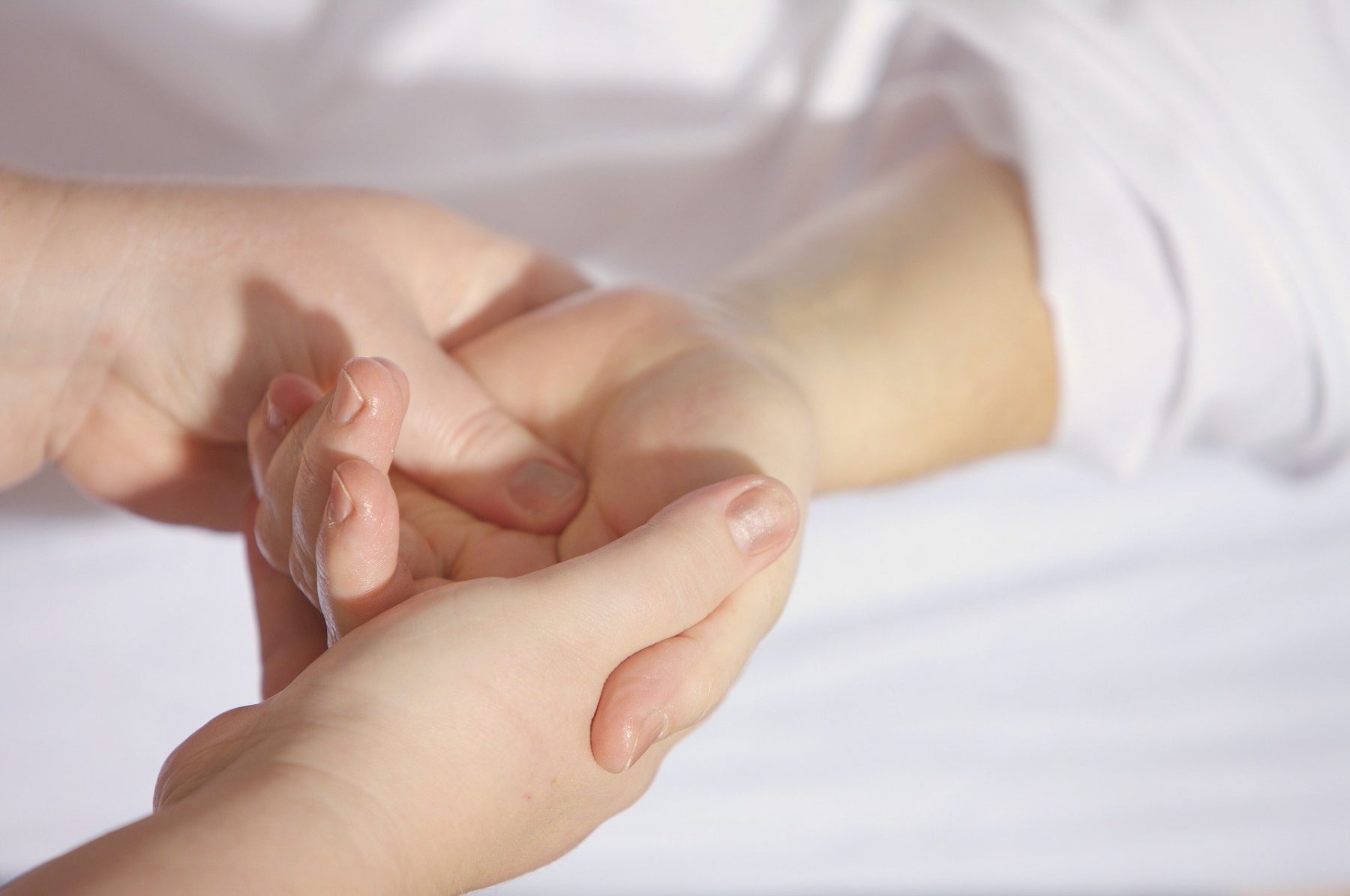 Αγγειακή διαταραχή: Τι μπορεί να δηλώνει ο πόνος στο χέρι σε νέους με καλή φυσική κατάσταση